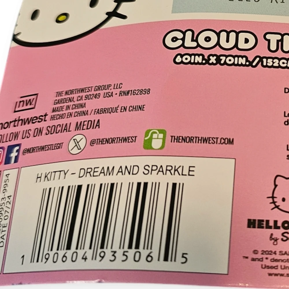 NWT Sanrio Hello Kitty Dream and Sparkle 60'×70' Plush Throw Blanket